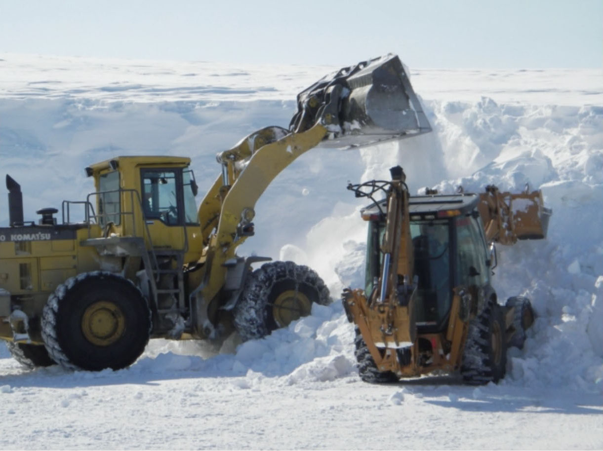 arctic_team_work_road